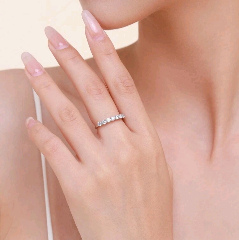 Sterling Silver Ring With Simulated Diamonds - image 2